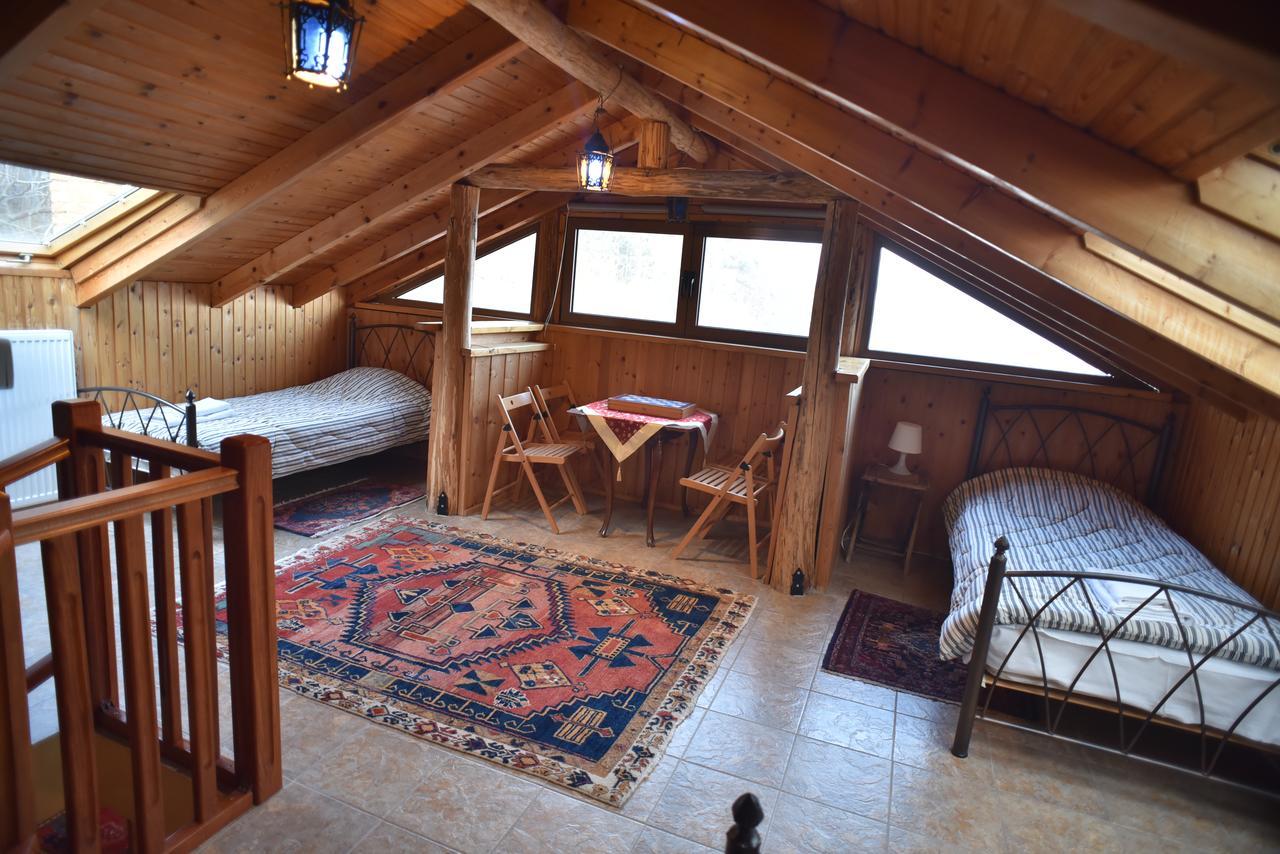 Santa Marina Guesthouse Káto Loutrákion Zewnętrze zdjęcie
