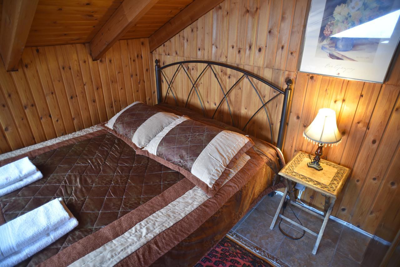 Santa Marina Guesthouse Káto Loutrákion Zewnętrze zdjęcie