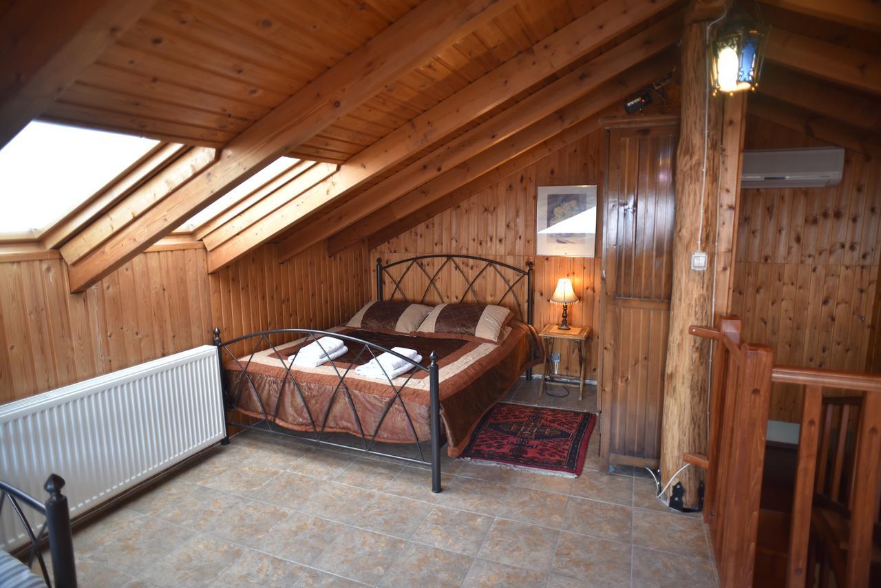Santa Marina Guesthouse Káto Loutrákion Zewnętrze zdjęcie