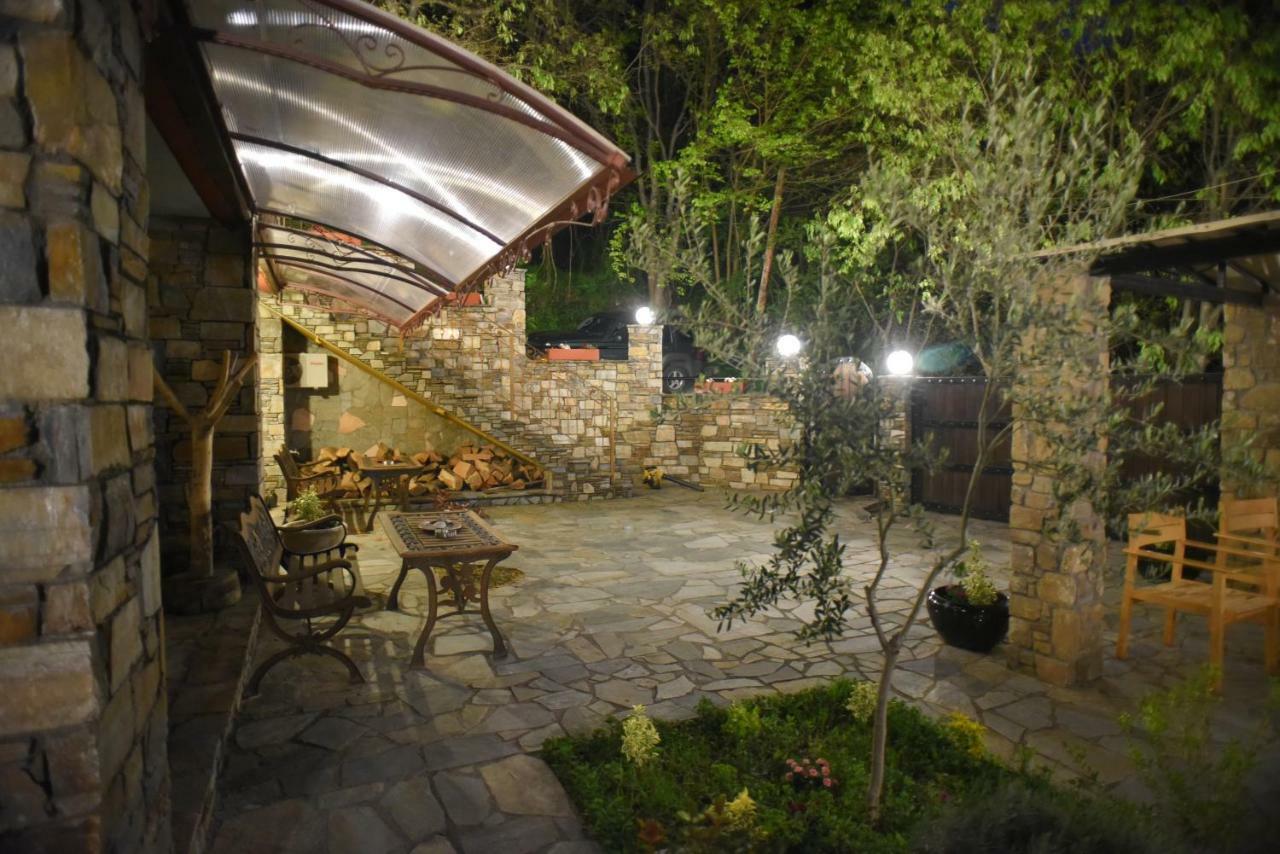 Santa Marina Guesthouse Káto Loutrákion Zewnętrze zdjęcie