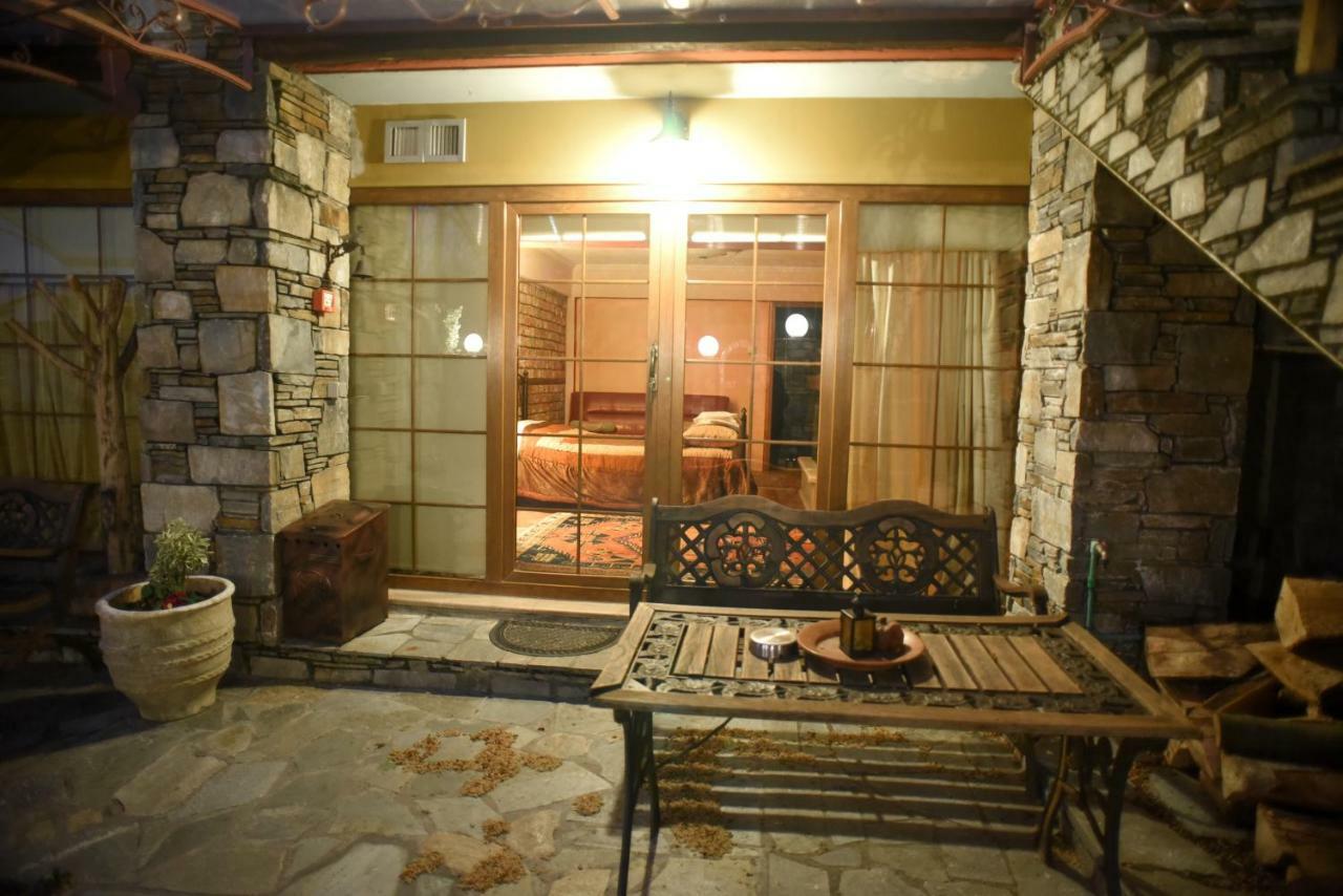 Santa Marina Guesthouse Káto Loutrákion Zewnętrze zdjęcie