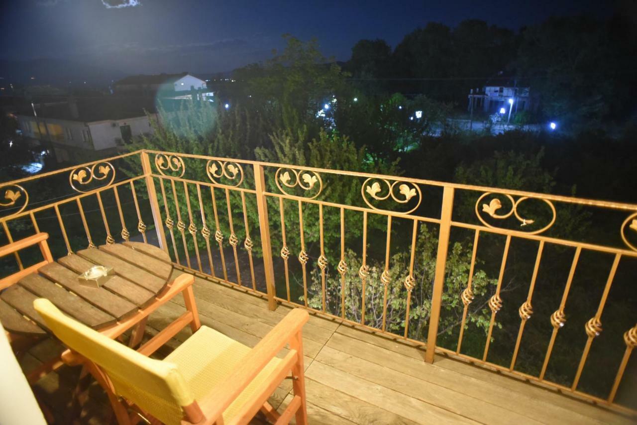 Santa Marina Guesthouse Káto Loutrákion Zewnętrze zdjęcie