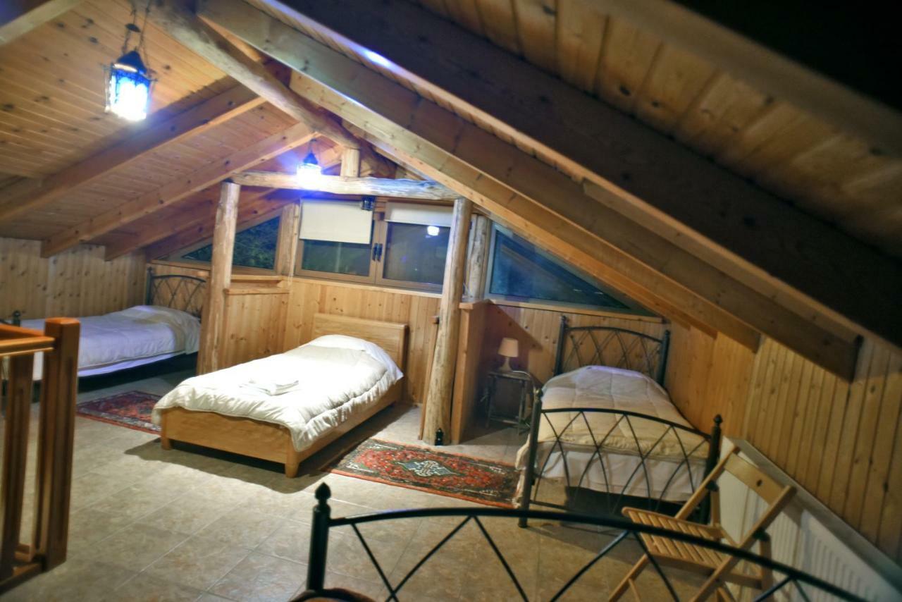 Santa Marina Guesthouse Káto Loutrákion Zewnętrze zdjęcie